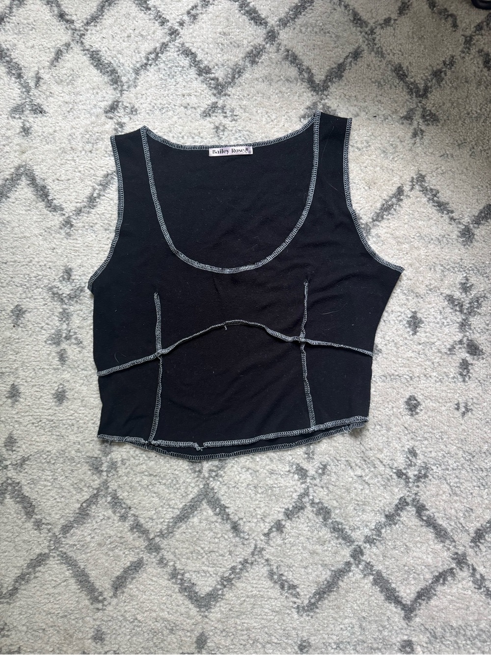 Bailey Rose Black Contrast-Stitch Cropped Tank